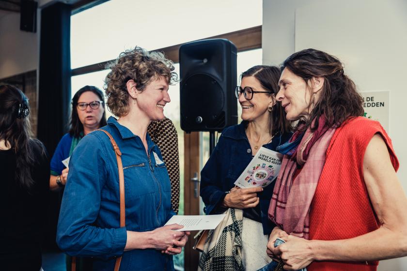 Laura, Petra (De Landgenoten) en Ingrid (Voedsel Anders)
